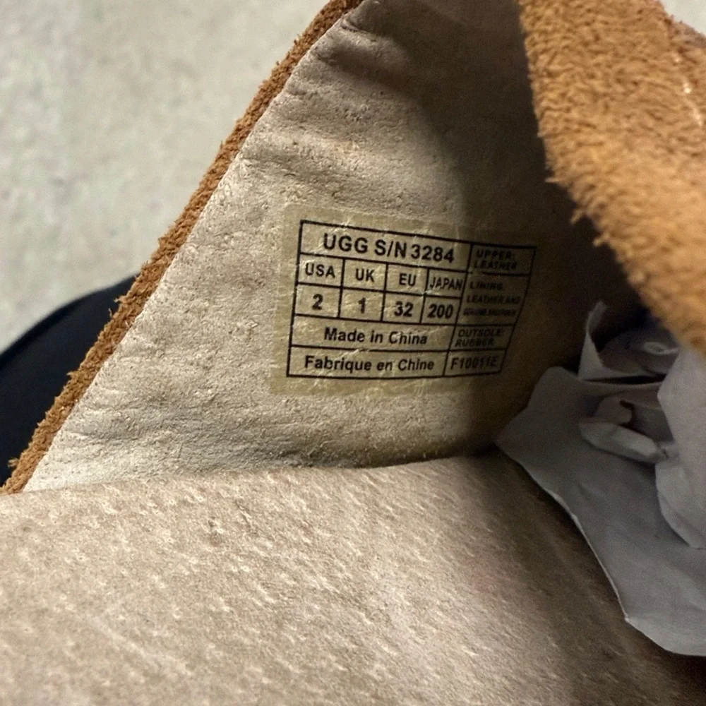 UGG Australia Girls Evie 3284 Chestnut Suede Shearling Clogs – Size 2 (3)